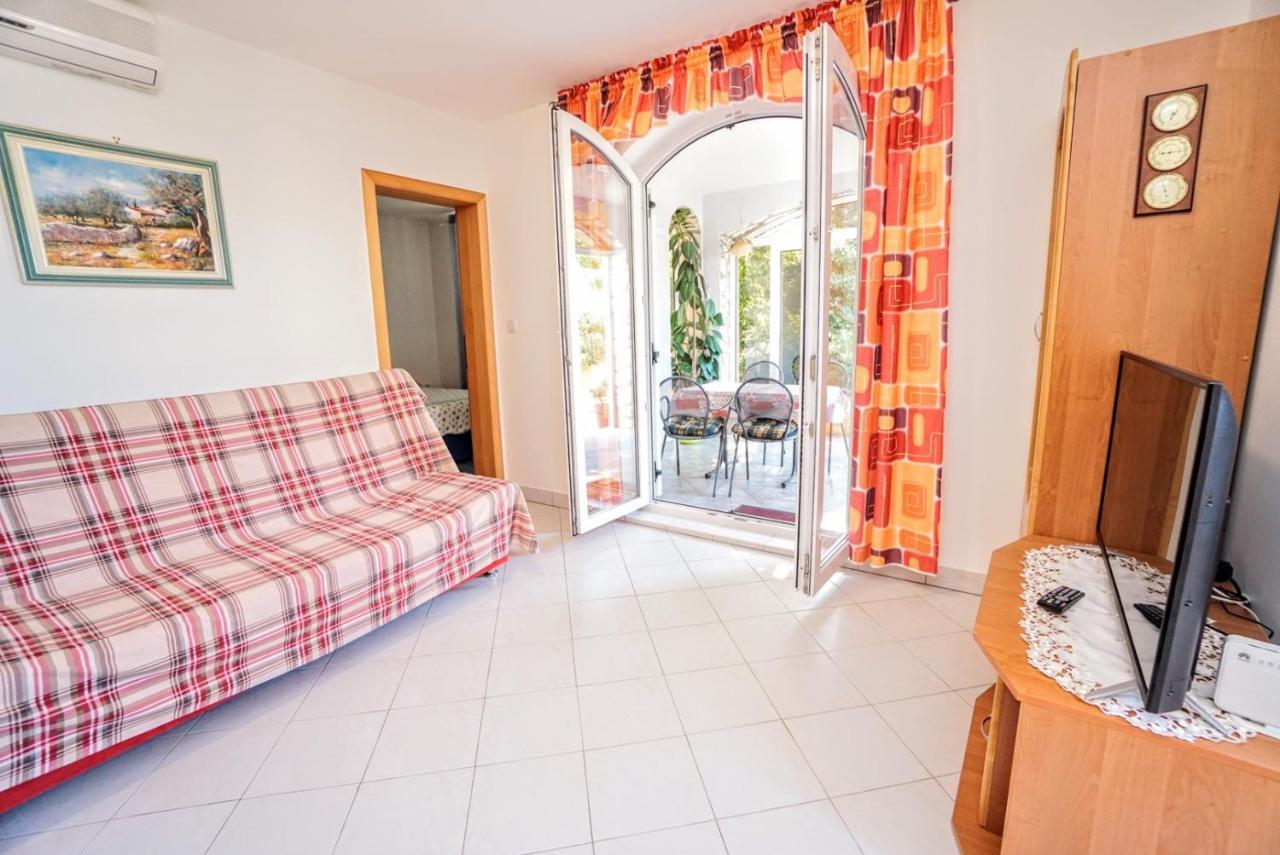 Vlado Apartment